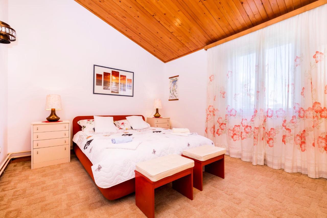 Holiday Home Villa Esperanca Veli Lošinj Eksteriør billede